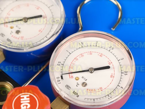 Манометрический двухвентильный коллектор под R410a со шлангами (в чемодане)