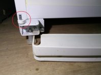 Як перевісити двері холодильника.