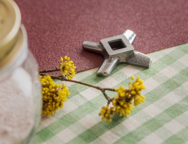 Простой способ заточить нож мясорубки в домашних условиях